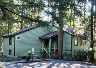 Completed James Hardie siding at Westboro Condos, Federal Way WA.